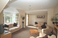 The Nook - Guest Lounge